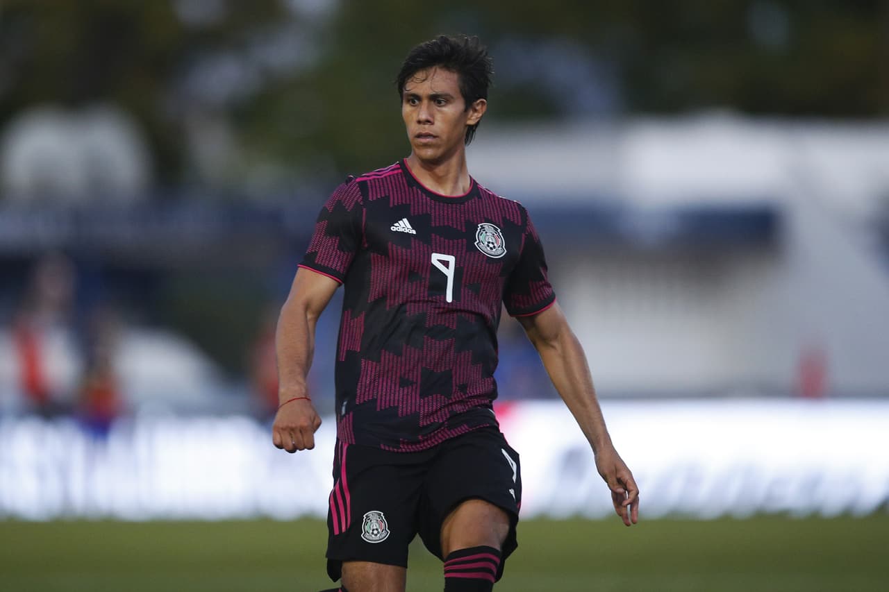 José Juan Macías ya viaja a Madrid para fichar con el Getafe