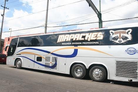 En el 2008, elementos de la Agencia Federal de Investigación de México irrumpieron en las instalaciones del América para detener al propietario del club Mapaches de Nueva Italia, Wenceslao Álvarez, perteneciente al cartel del golfo.