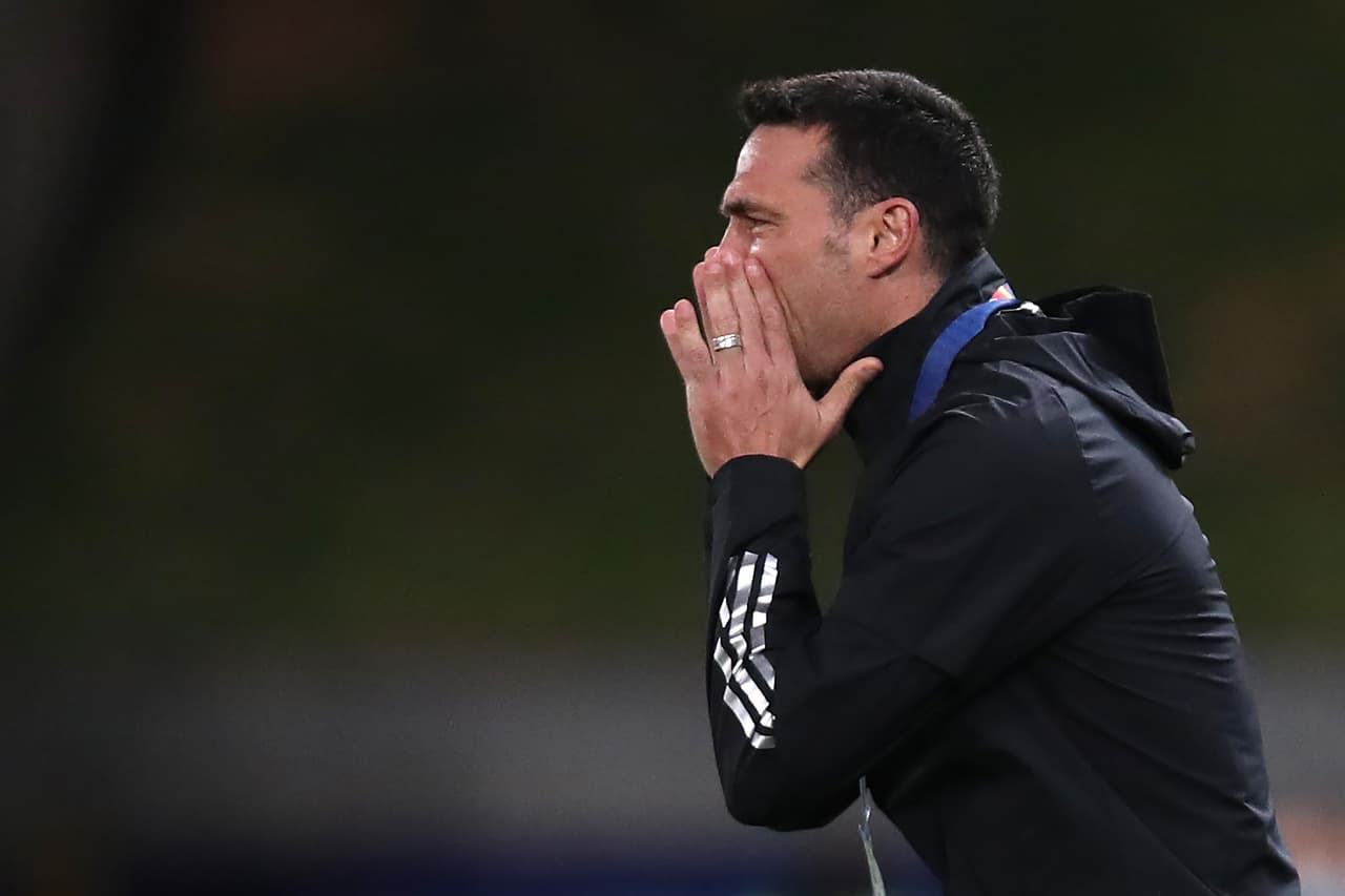 Argentina le pasó por encima a Bolivia con una gran noche de Lionel Messi, quien ya es el jugador con más apariciones en la selección albiceleste. ‘Papu’ Gómez hizo el primer gol del partido y Lautaro Martínez sentenció. Bolivia hizo el del honor.