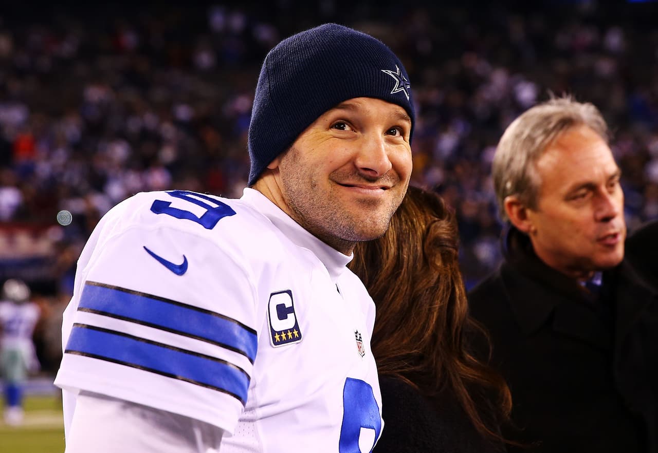EAST RUTHERFORD, NJ - NOVEMBER 23: Tony Romo #9 of the Dallas Cowboys celebrates after their 31 to 28 win over the New York Giants at MetLife Stadium on November 23, 2014 in East Rutherford, New Jersey. (Photo by Elsa/Getty Images)