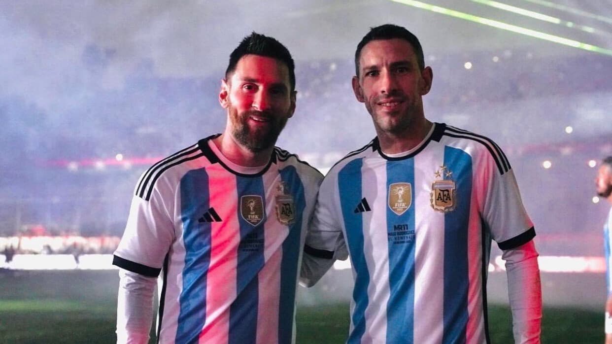 Le cantan las mañanitas a Messi y se luce con hat-trick en Rosario