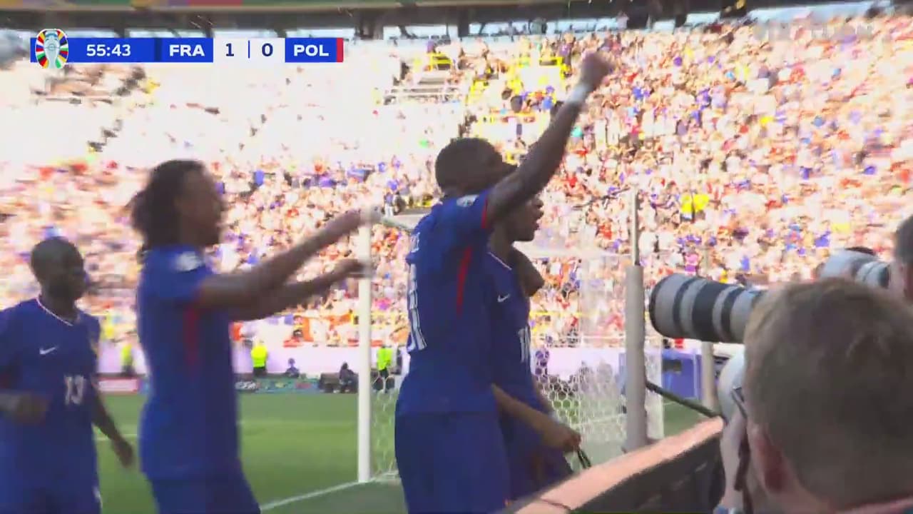 ¡Gol de Francia! Mbappé engaña al portero y anota de penal para el 1-0