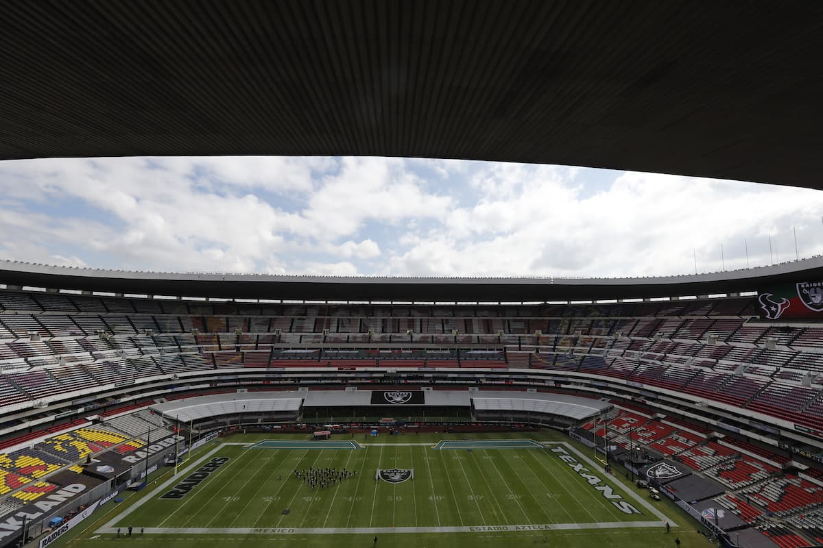 Ya se alistan los últimos detalles para recibir a Houston y Oakland para el histórico partido de este lunes en la Ciudad de México.