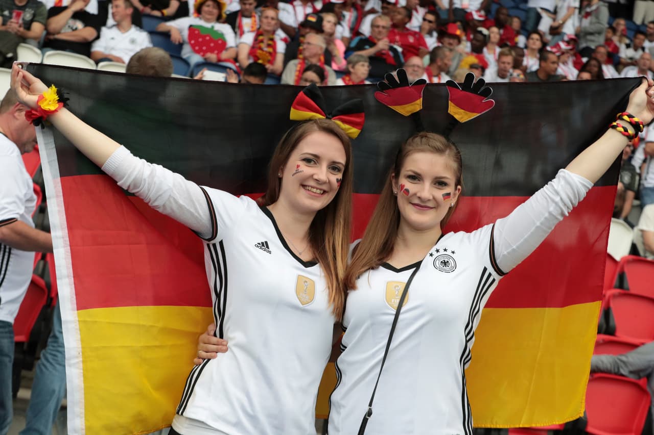 Ellas pusieron el toque bello en la jornada 12 de la Eurocopa en Francia.