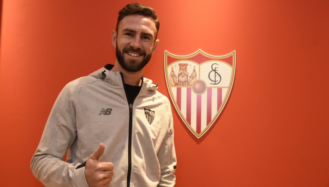 El Sevilla tiene diez días para comprar a Layún que cuenta con ofertas de equipos europeos