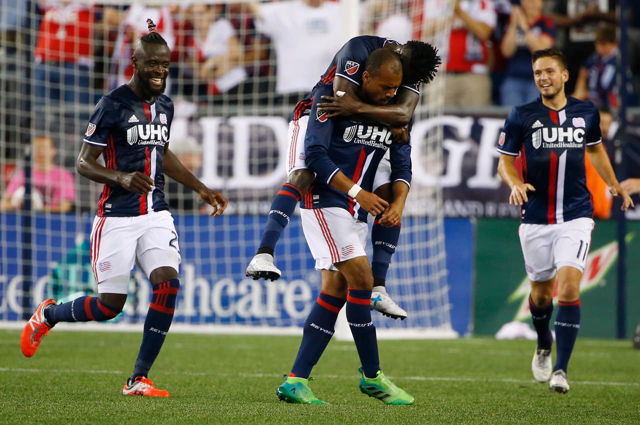 New England Revolution cortó una mala racha al superar a LA Galaxy.