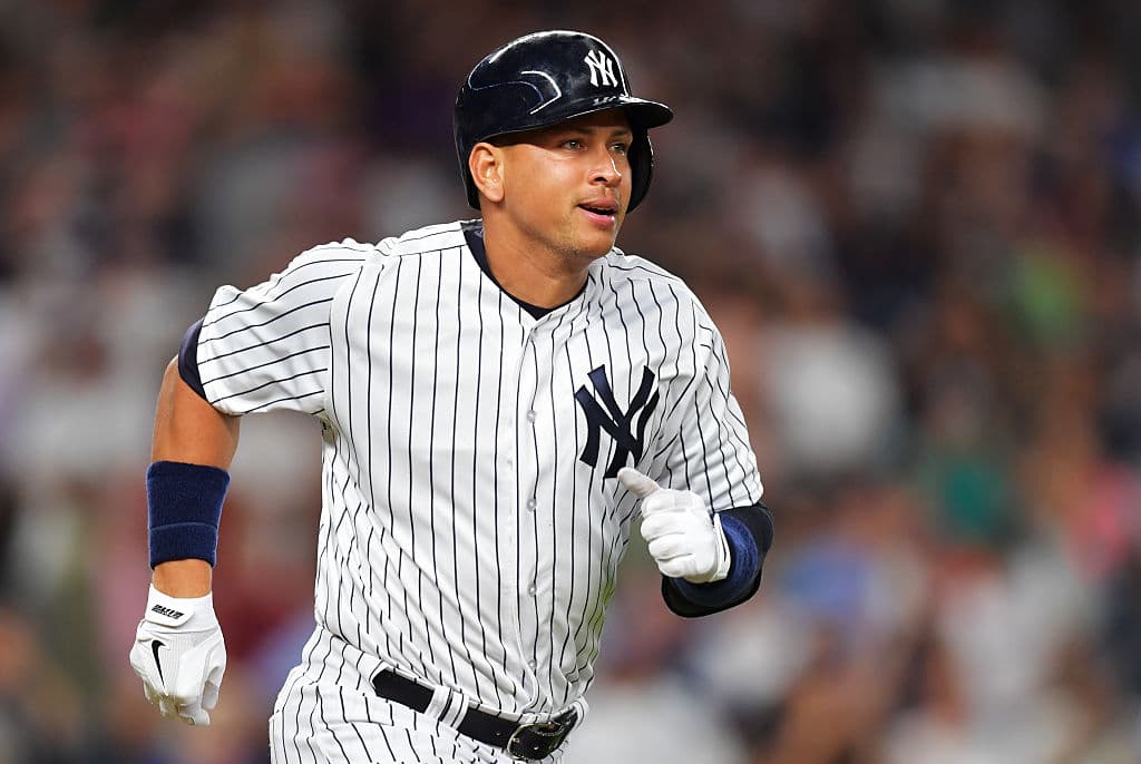 <b>3) Alex Rodríguez</b>: En 2004 Alex firmó un pacto con los New York Yankees por 10 campañas y 275 millones, volviendo a establecer la marca del contrato más lucrativo de la historia en el deporte. Y lo cumplió a cabalidad.