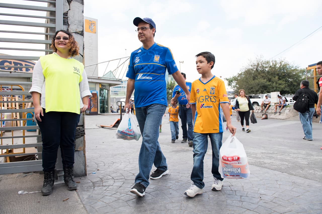 La familia felina se dio cita para el solidario aporte a las víctimas del sismo de magnitud 7,1 en la escala de Richter.