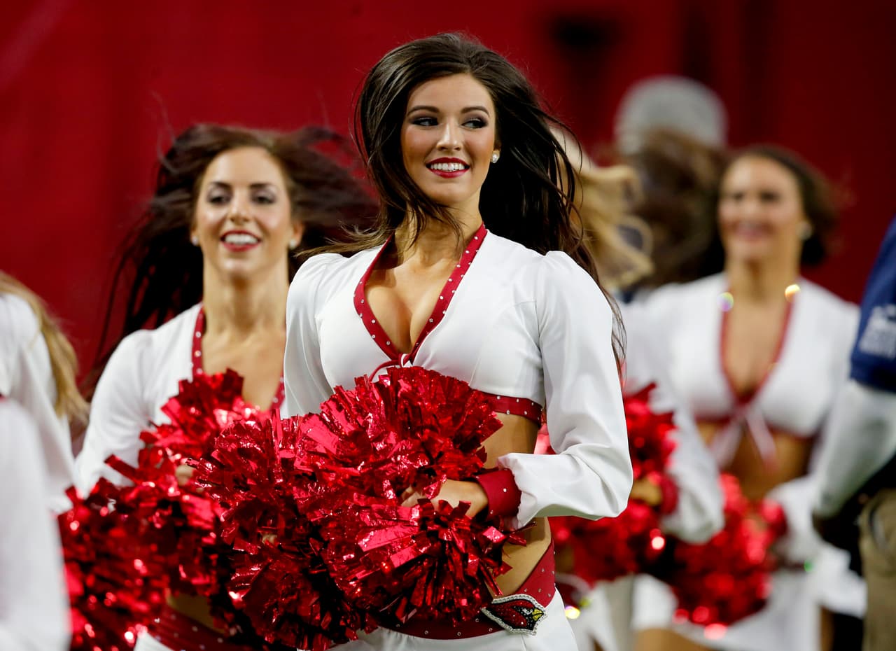 Porristas rubias, trigueñas, morenas, pelirojas, todas ellas nos dejaron con la boca abierta en la Semana 17 NFL.