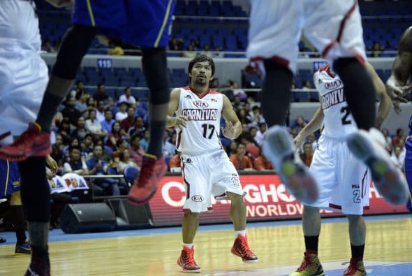 Los 5.6 pies de altura no son el mejor aliado de Pacquiao en el deporte de los grandes.