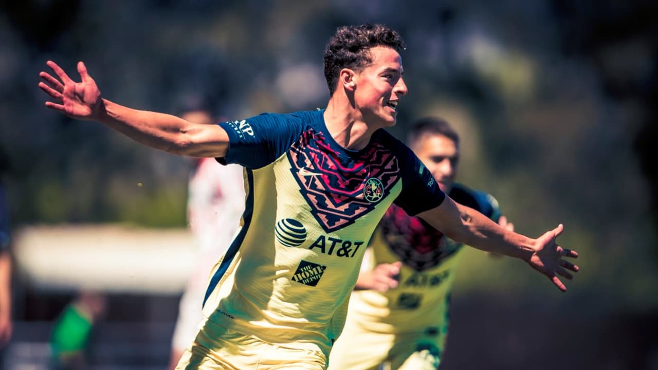 Canterano de América anota dos goles con distintas categorías el mismo día