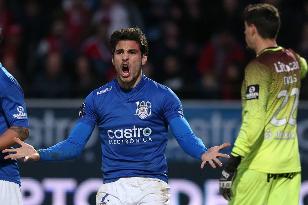 El defensa Antonio Briseño marcó el gol de Feirense en la derrota 3-1 como local ante Moreirense.