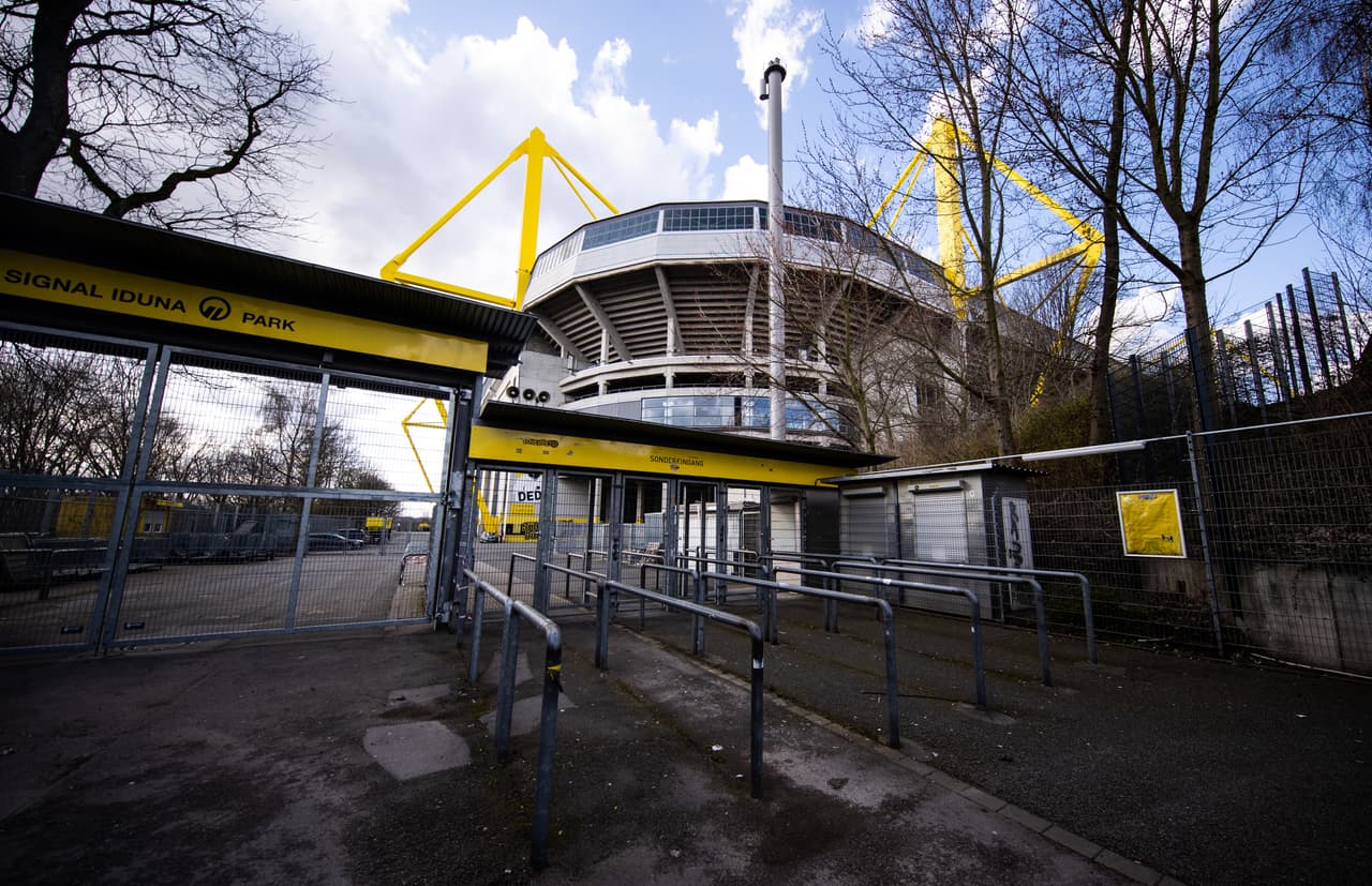El Borussia Dortmund, anunció el pasado viernes que proporcionará la tribuna norte del estadio de fútbol más grande de Alemania para pruebas de coronavirus y atención de pacientes de COVID-19.