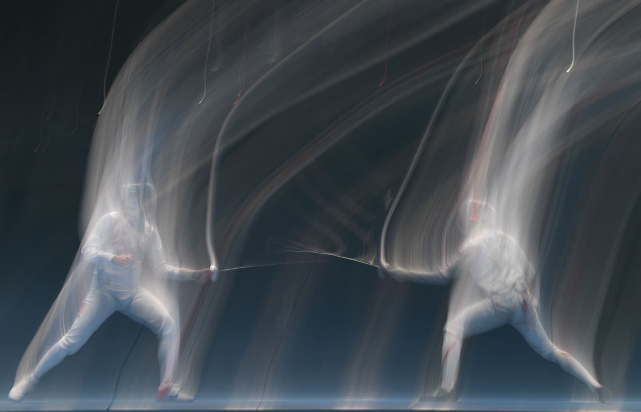 Parece que los polvos mágicos también están presentes en la esgrima, otros piensan que es una fotografía 'movida'.