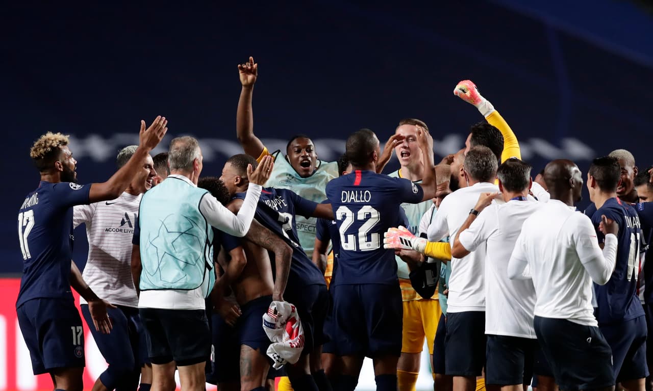 El conjunto francés avanzó por primera vez al último partido de la justa y así celebraron al finalizar los 90’.