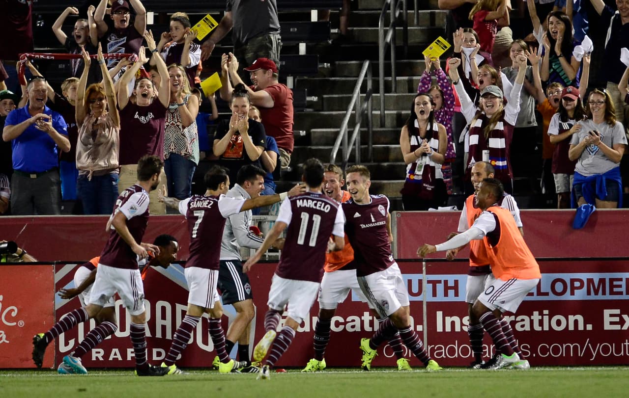 Colorado Rapids celebra triunfo sobre Sporting KC
