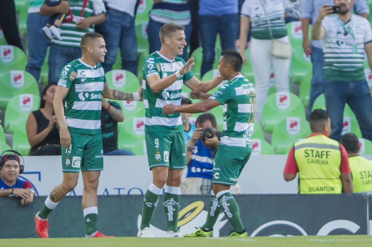 Julio Furch marcó su novena anotación del torneo tras una gran pared con Jonathan Rodríguez y se coloca como líder de la tabla de goleo con 9 tantos, tan solo uno por arriba de André Pierre-Gignac.