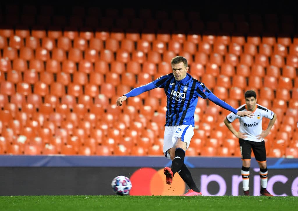 Así llega el doblete de Josip Ilicic, desde los 11 pasos como el primero, no perdona y la manda a guardar.