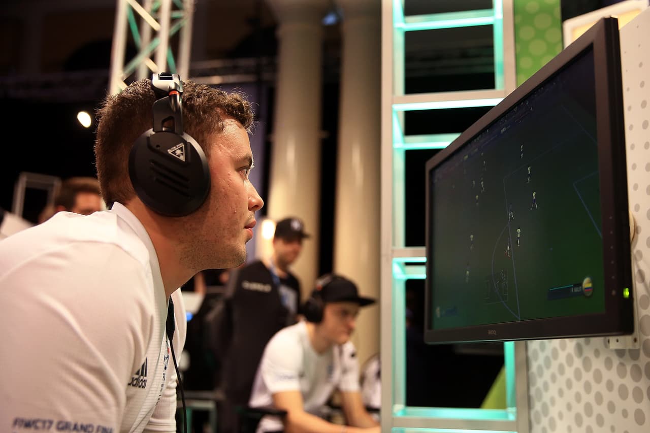 Colombia (foto), Argentina y Brasil se metieron en los cuartos de final del Mundial de Fútbol Virtual (FIFA Interactive World Cup), mientras que México perdió su cupo en el último partido.