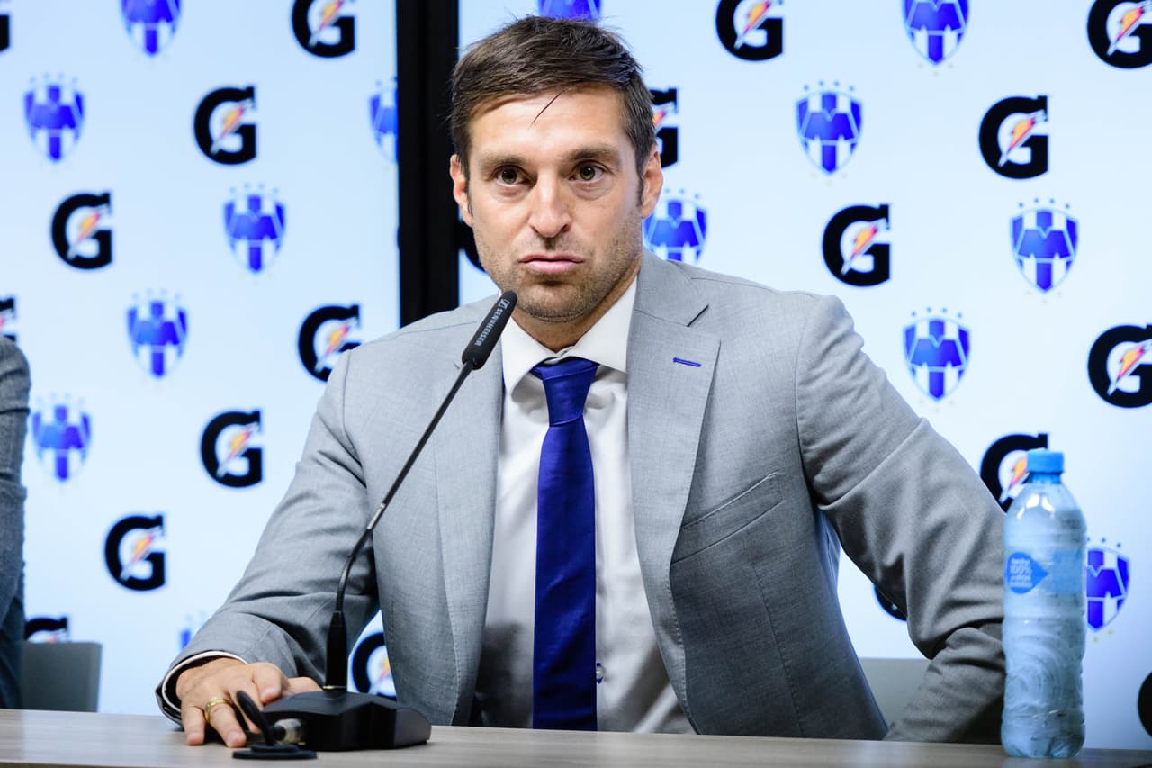 El uruguayo Diego Alonso viene con el palmarés de ser campeón de la Liga MX en 2016y de Liga de Campeones de Concacaf en 2017 con Pachuca.