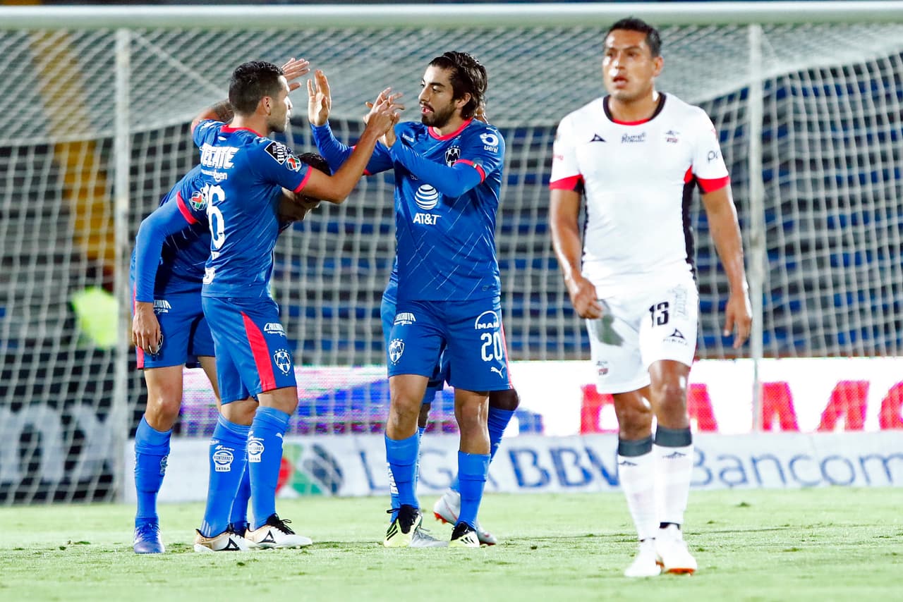 Así lo celebró el exChiva con Ortíz para adelantarse en el compromiso.