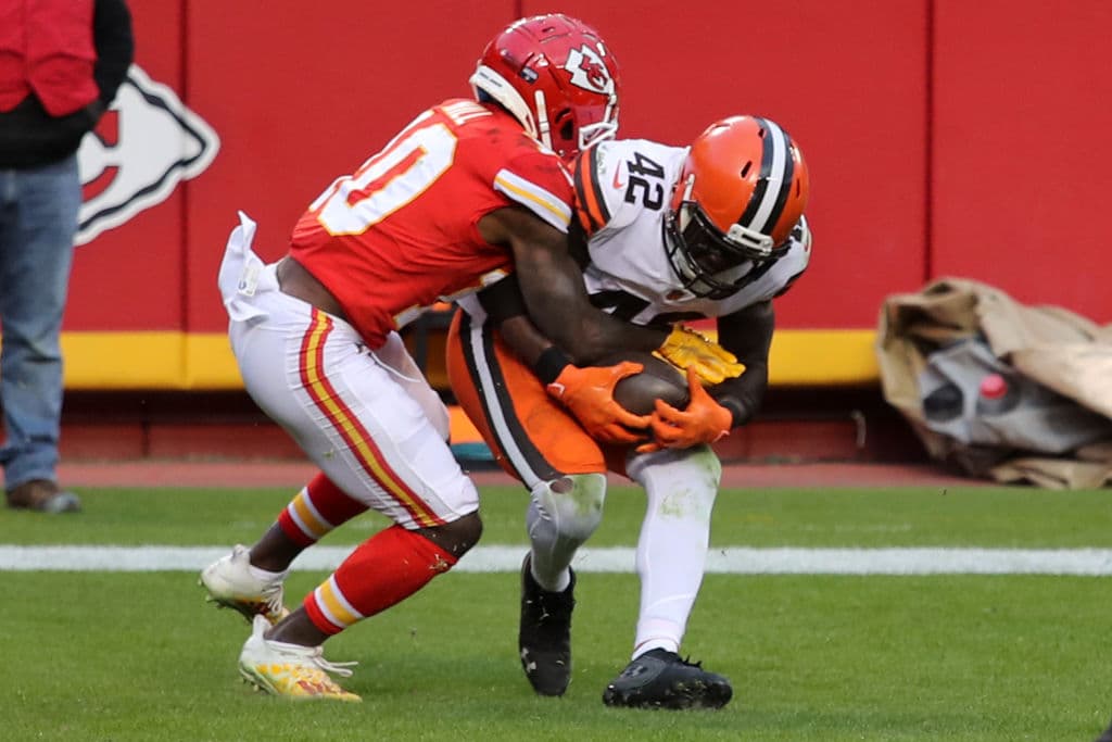 Los Kansas City Chiefs demuestran porque fueron el mejor equipo de la temporada y consiguen una sufrida victoria de 17-22 sobre los Cleveland Browns.
