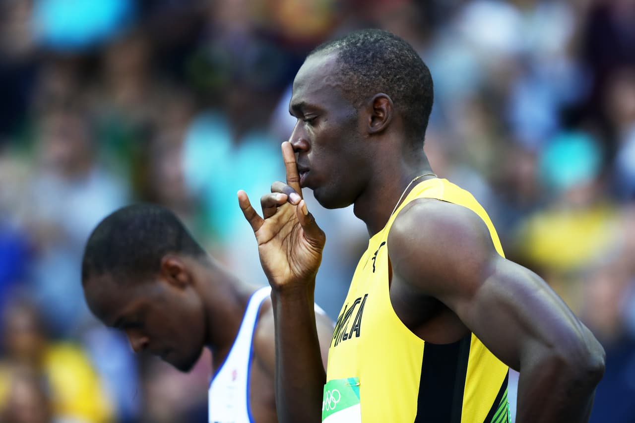 Antes de iniciar el 'espectáculo', Bolt pidio silencio al Estadio Olímpico.