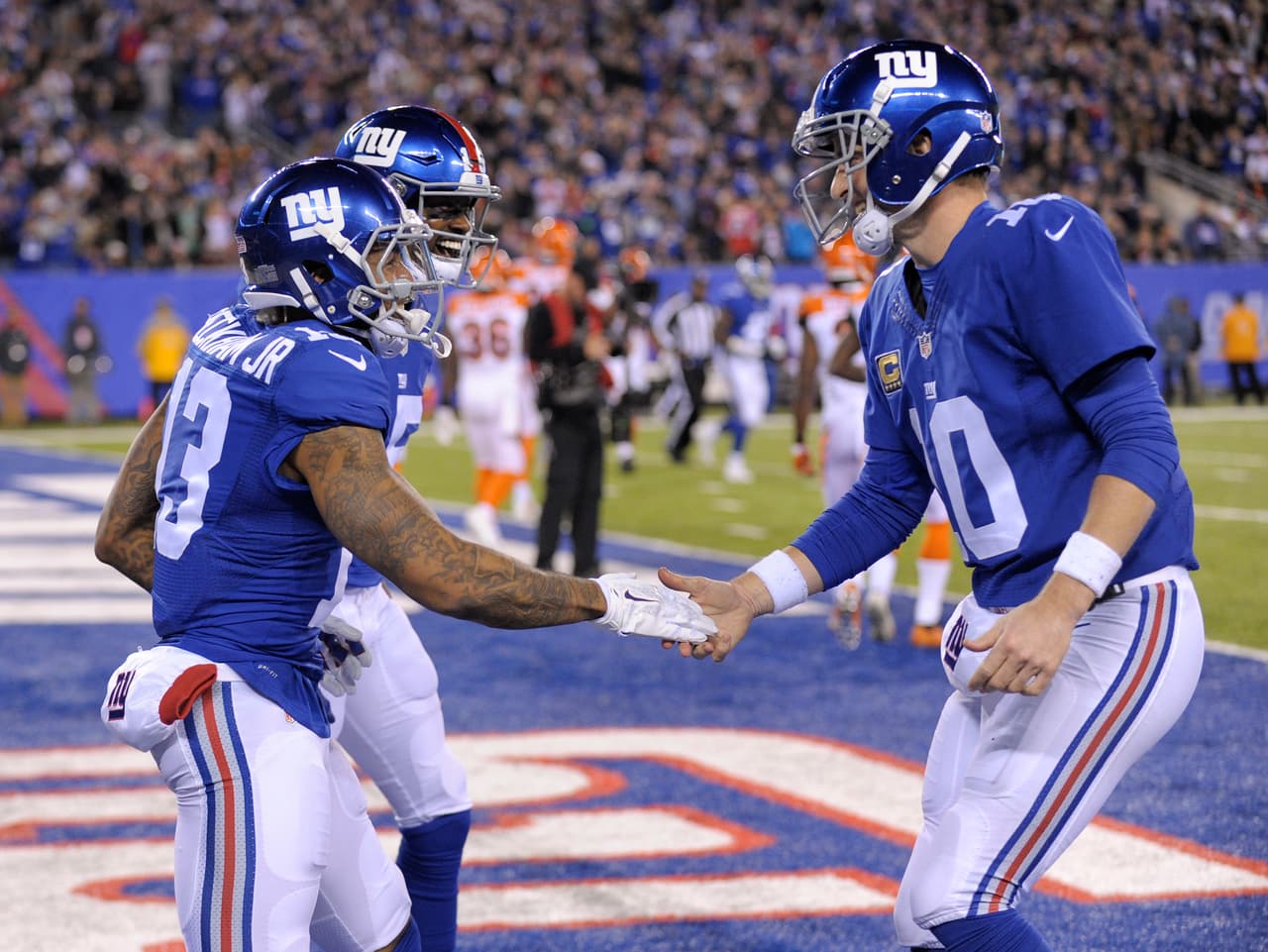 <b>NEW YORK GIANTS</b>
<br>La campaña anterior fueron explosivos y gozaron de una gran defensiva, pero en algunos juegos quedaron a deber. Calificaron a playoffs con récord de 11-5 pero rápido se despidieron ante Green Bay. Ahora buscarán ser contundentes y cumplir con la etiqueta de favorito en su división.