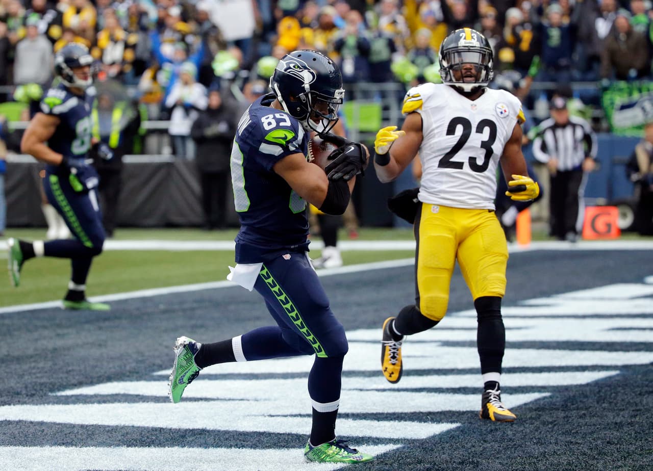 Los Seattle Seahawks vencieron 39 - 30 a los Pittsburgh Steelers en duelazo ofensivo entre Ben Rocthlisberger y Russell Wilson.