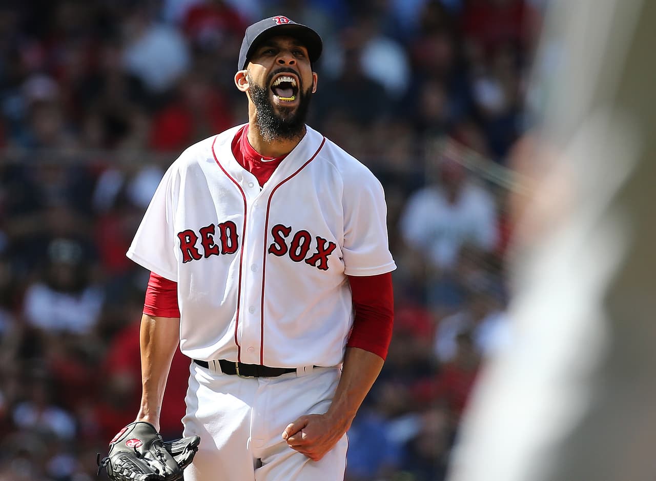 90) Con victoria por 7-0 sobre los Cleveland Indians en Fenway Park, los Red Sox se convertían en ganadores de 90 partidos el 23 de agosto (90-39).