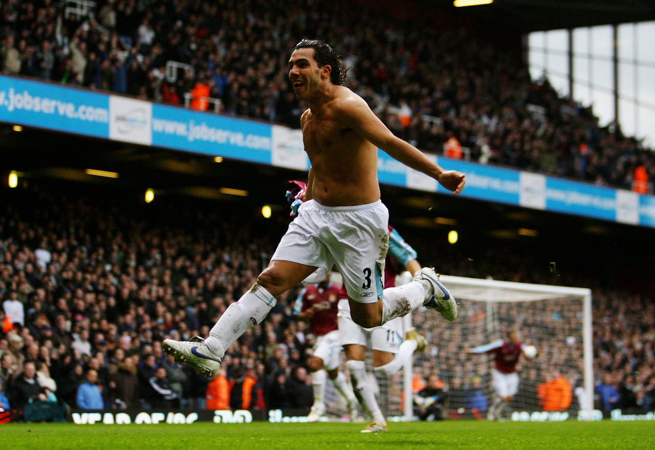 Tévez inició un peregrinar que lo llevó por Corinthians de Brasil, West Ham United y Manchester City de Inglaterra y Juventus de Italia.