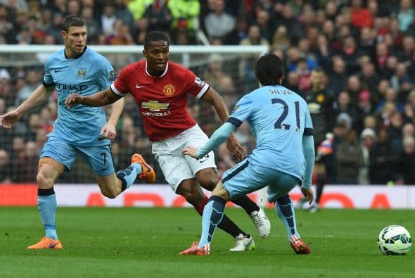 Para la segunda parte el ritmo de juego se mantendría con unos rojos dominando en el marcador y en las llegadas.