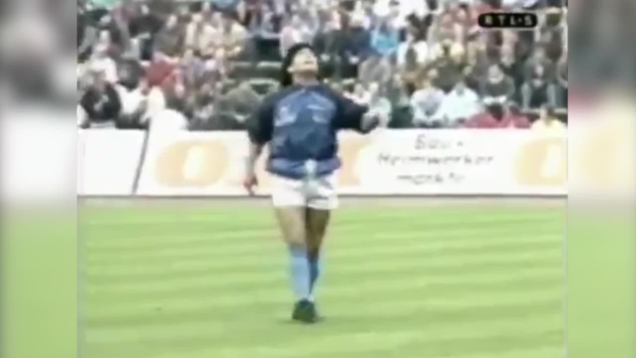 Videos. El calentamiento más icónico de Maradona