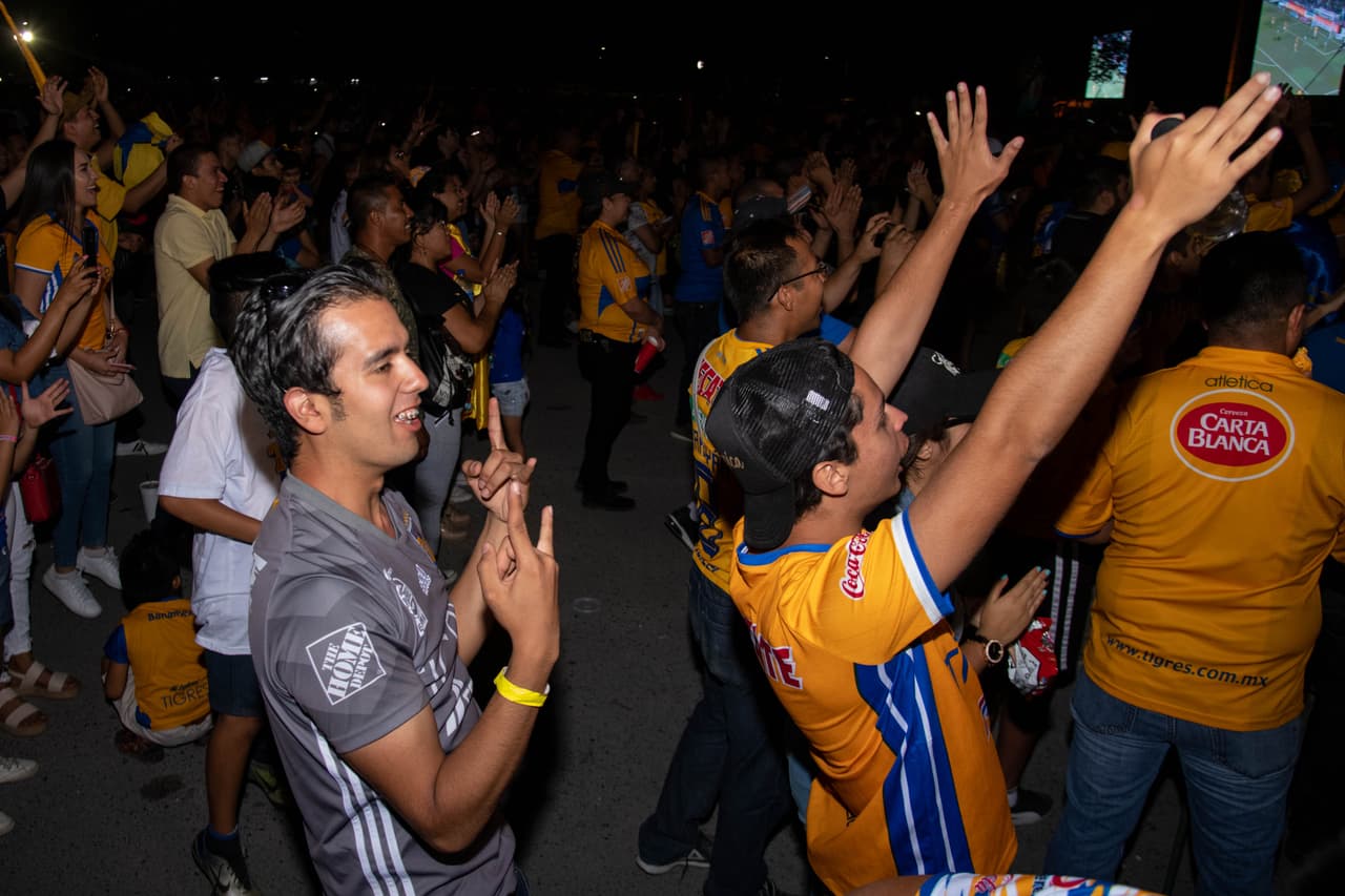 Los fanáticos de Tigres disfrutaron el partido ante León y celebraron la conquista de su séptimo título en la historia de la Liga MX.