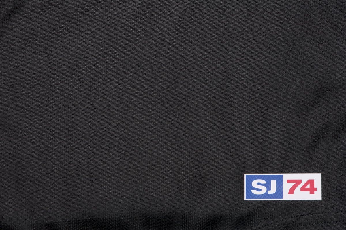 Entre los detalles de la nueva prenda, está la etiqueta que hace referencia a 1974, el año de fundación de San Jose Earthquakes.