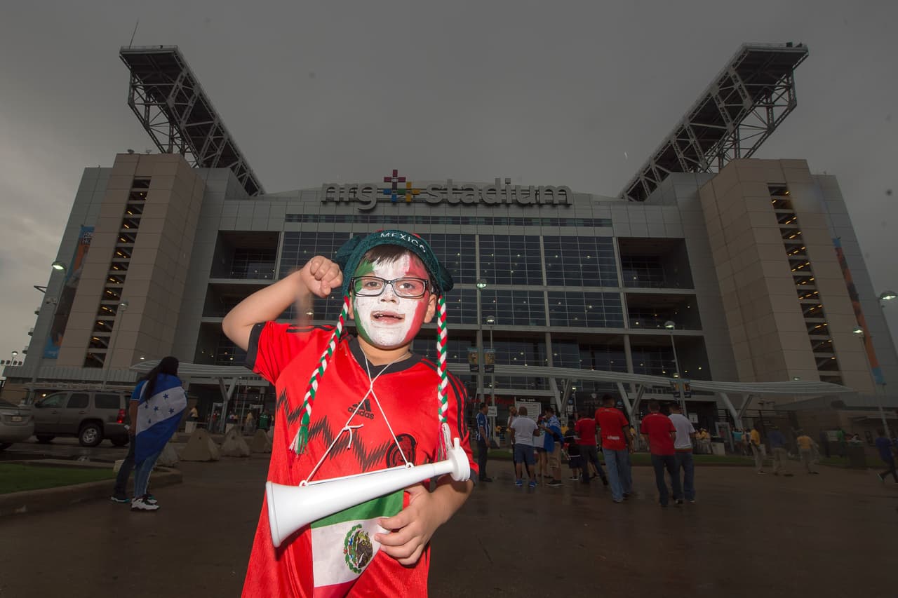 Colorido en el México vs. Honduras