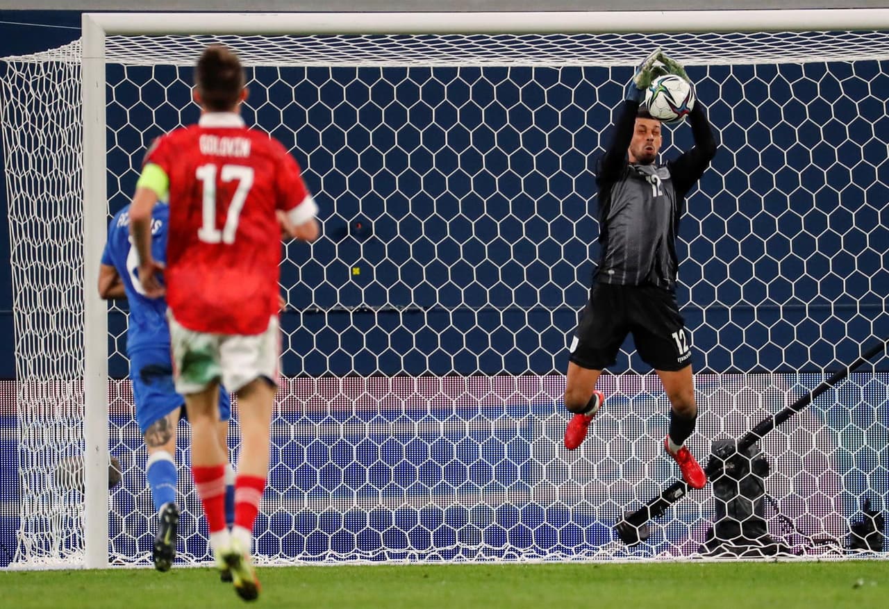 Rusia destroza a Chipre y Macedonia también golea