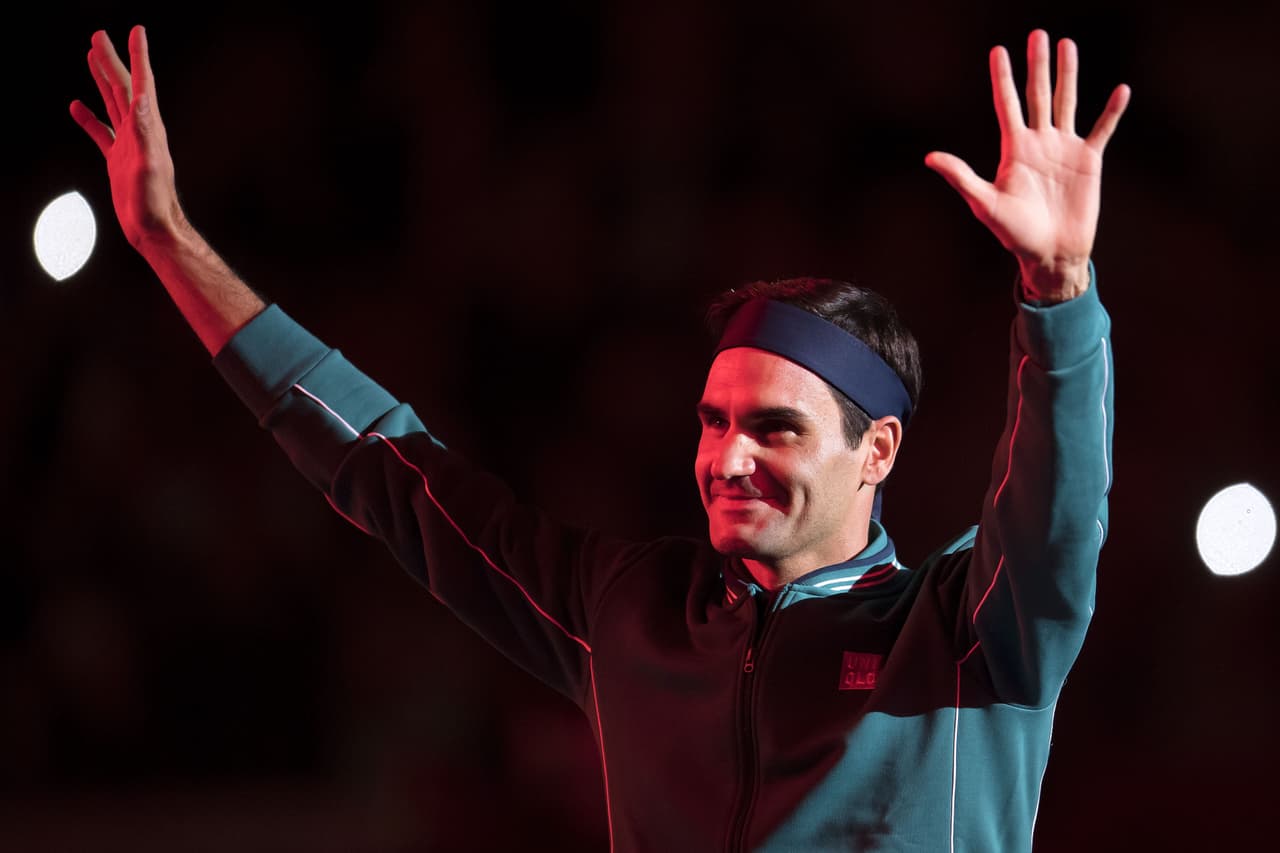 Roger Federer se impuso 2 sets a 1 ante Alexander Zverev en un juego de exhibición que representó una fiesta total en la Plaza de Toros México.
