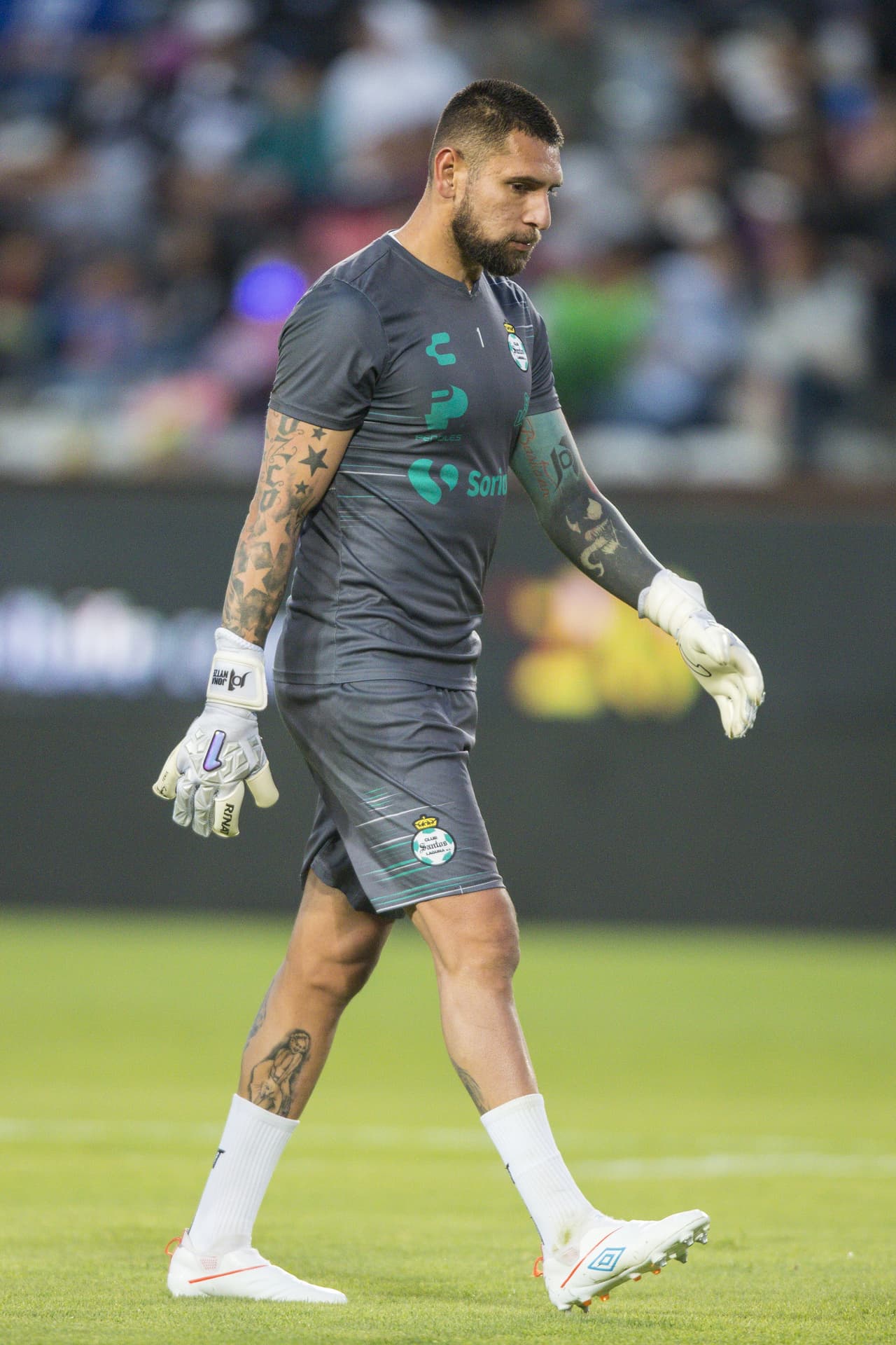 Jonathan Orozco confirma ser positivo por COVID-19 y ofrece disculpas por reunión