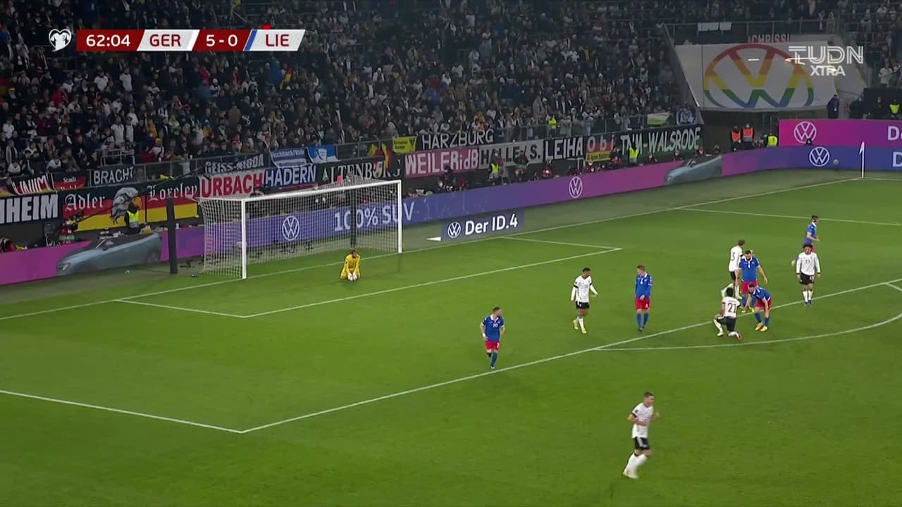 ¡TIRO ATAJADO! disparo por Ilkay Gündogan.