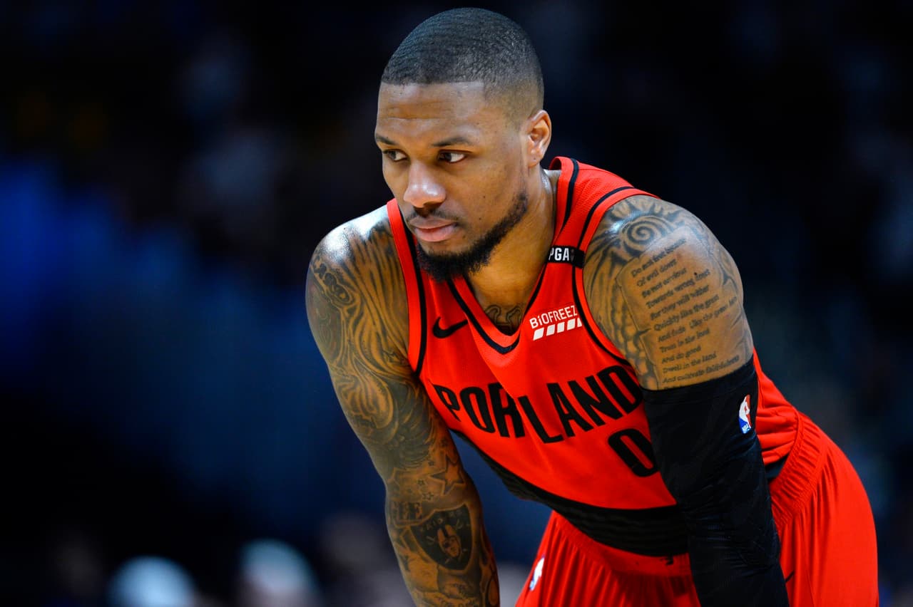 Pese a todo Damian Lillard aportó un doble doble para su equipo, con 13 puntos y 10 rebotes, y se quedó a dos asistencias de un triple doble a pesar de que la noche fue atípica para 'Dame'.