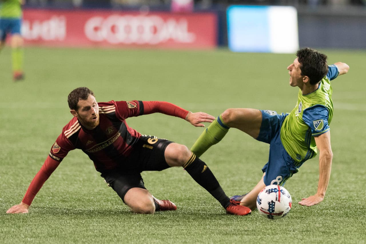 Álvaro Fernández barrida Chris McCann Atlanta United vs Seattle Sounders