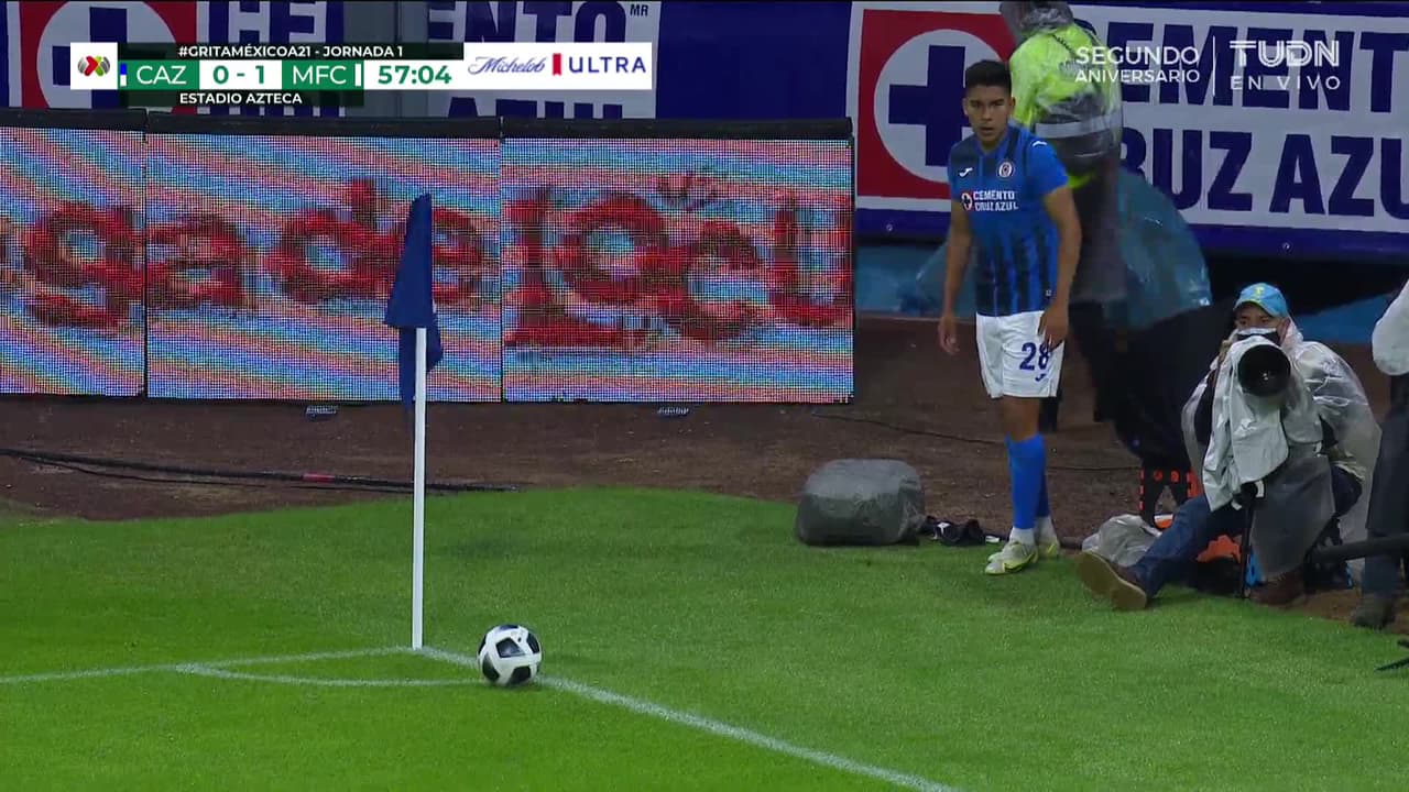 ¡TIRO ATAJADO! disparo por Guillermo Matías Fernández.