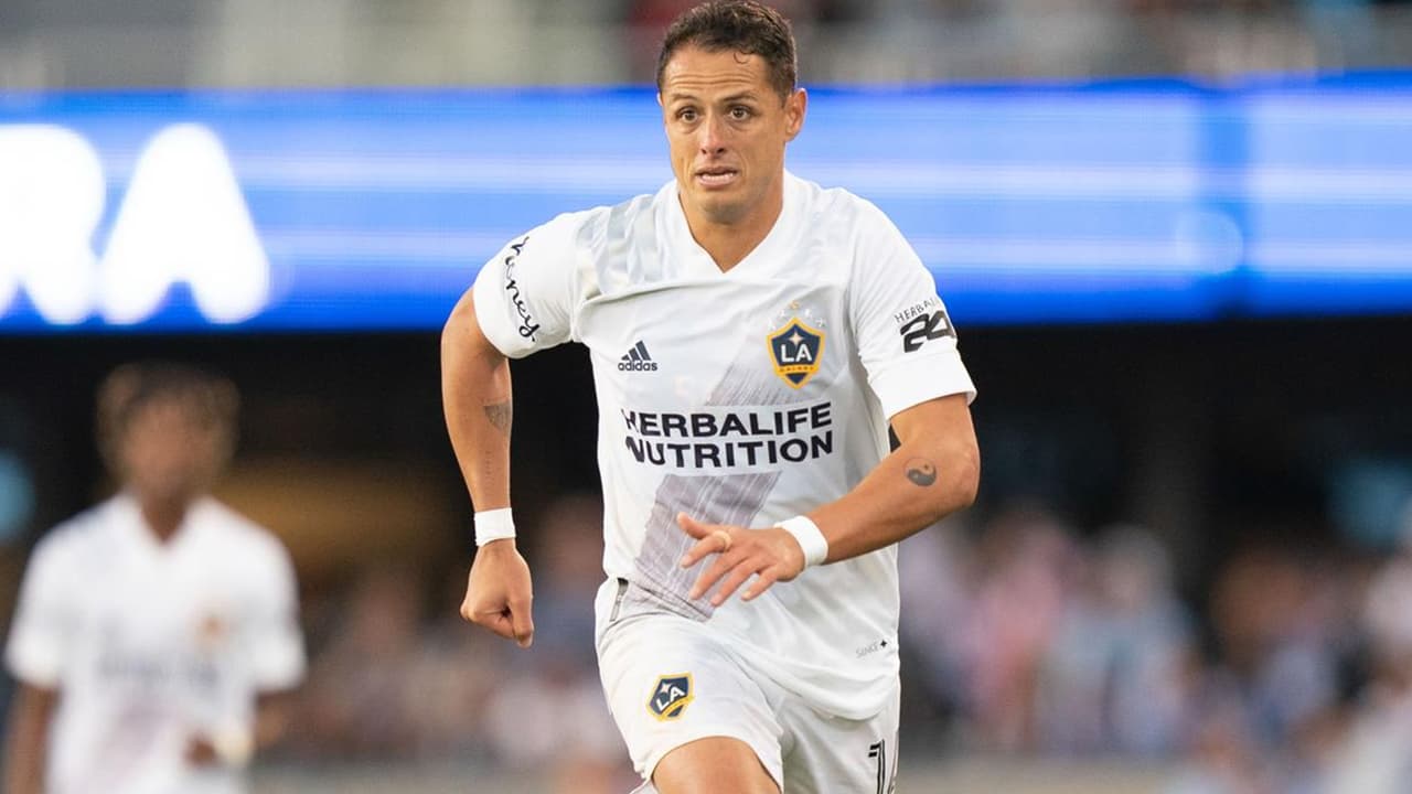 Chicharito, cuestionable con LA Galaxy por culpa de un edema