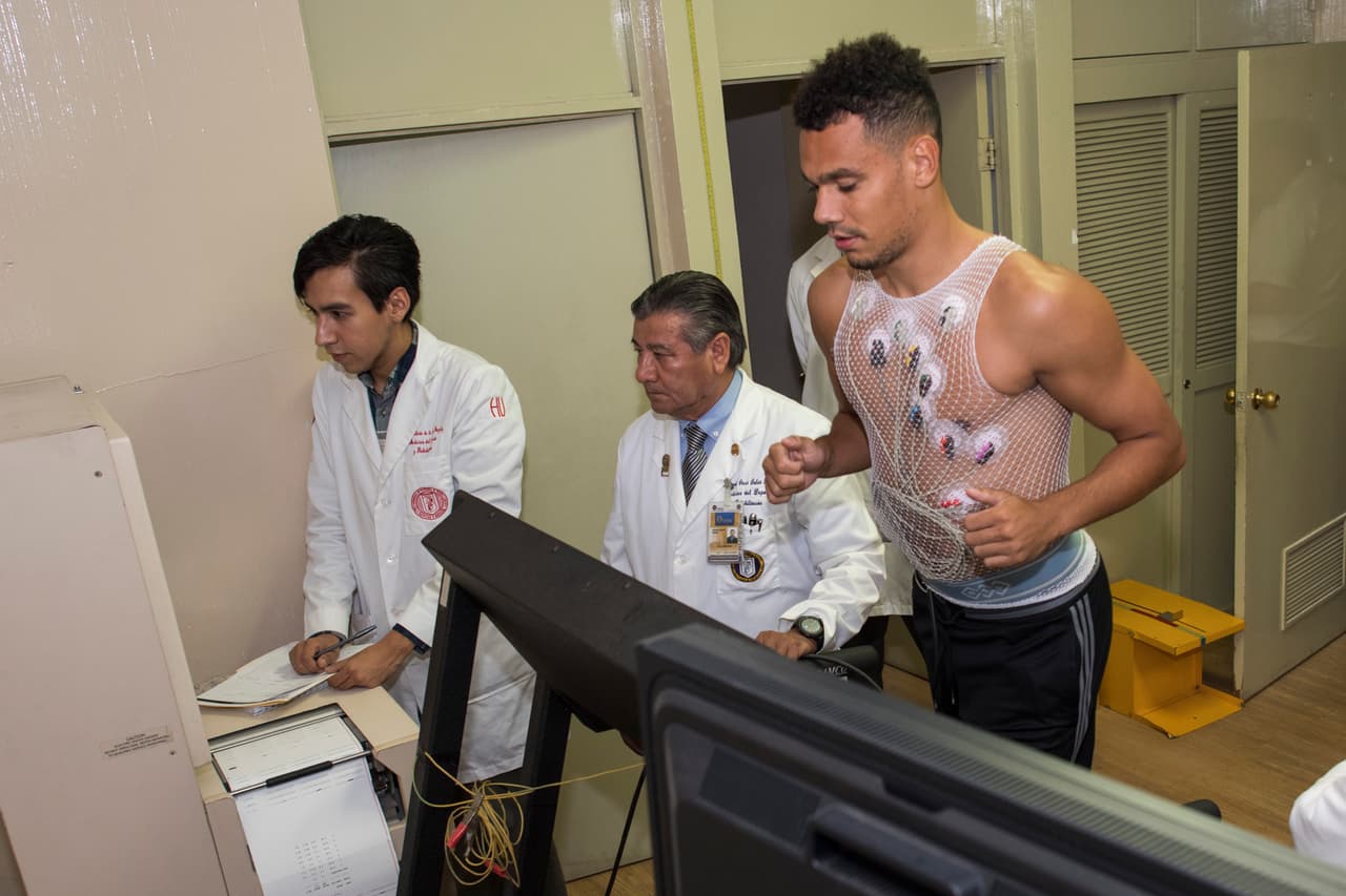 En septiembre de 2017 el defensa Thimotée Kolodziejczak hizo su llegada a los Tigres UANL.