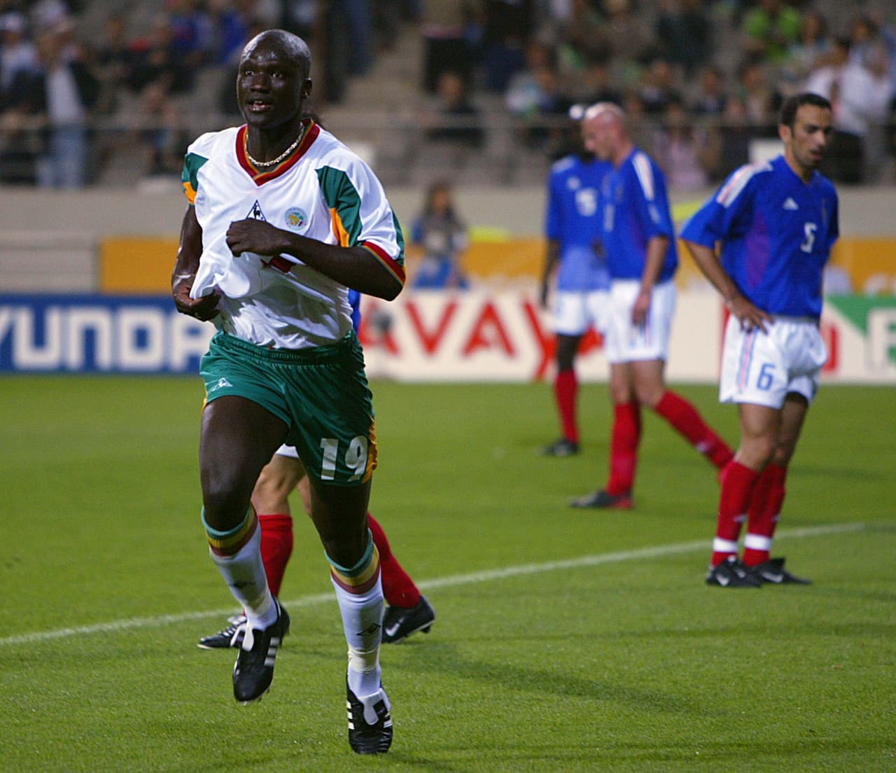 Francia cayó 1-0 contra el debutante Senegal en el inicio del Mundial de Corea y Japón en 2002 el 31 de mayo de ese año en Seúl, capital coreana.