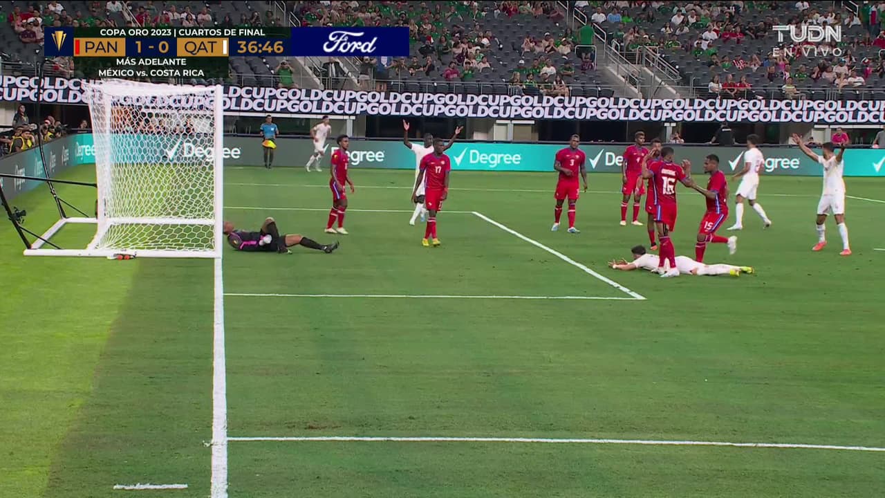 ¡TIRO ATAJADO! disparo por Bassam Al Rawi.