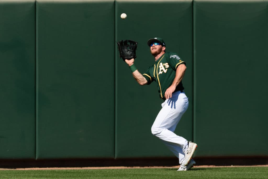 Lo dicho, en el b´éisbol el timing es importantísimo. Para dar fe de ello Robbie Grossman de los Oakland Athletics llega perfectamente a la cita en el juego ante los Texas Rangers.