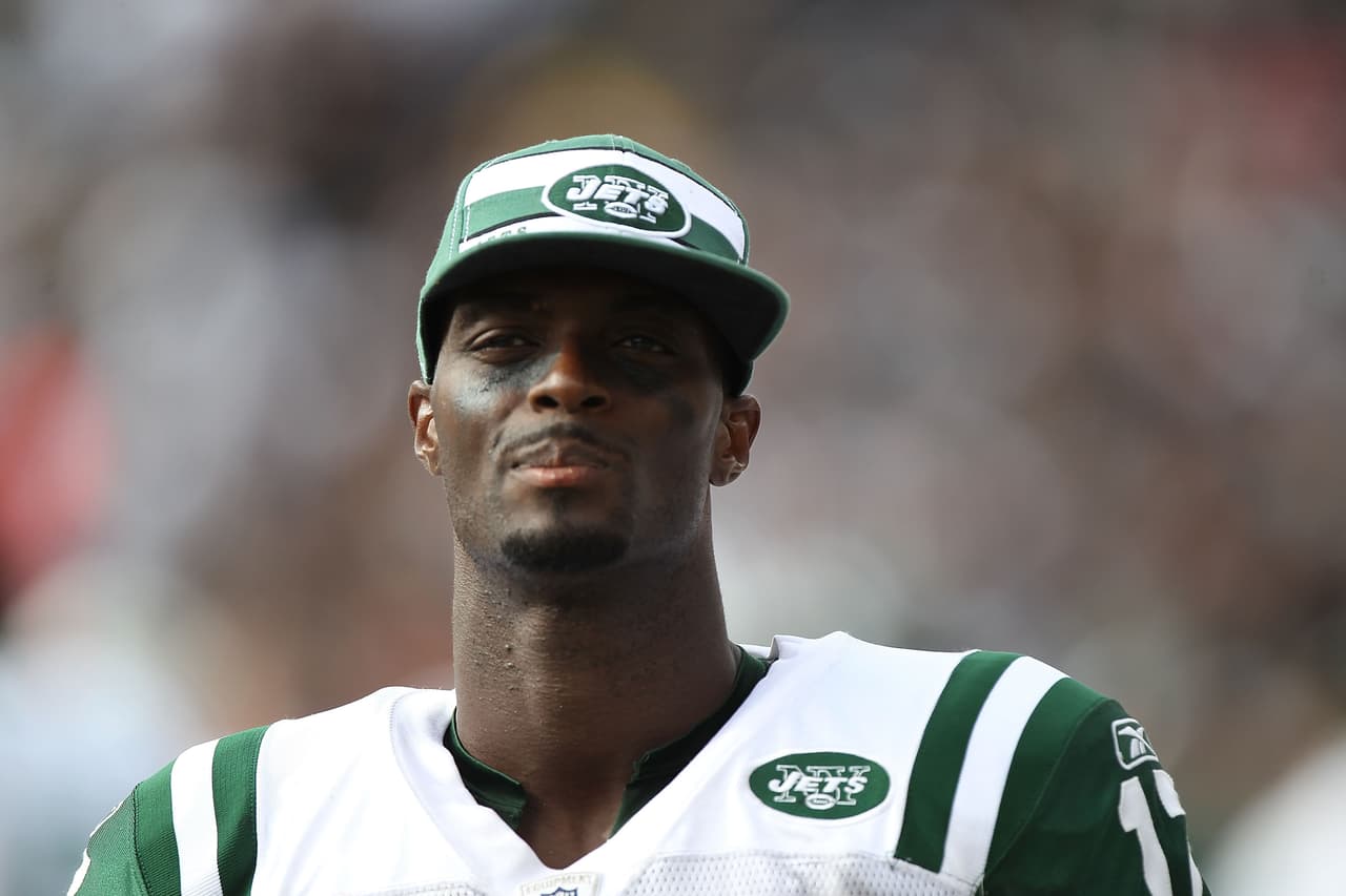 Plaxico Burress de los New York Jets estuvo en prisión por posesión de armas, incluso llegó a dispararse a sí mismo.
