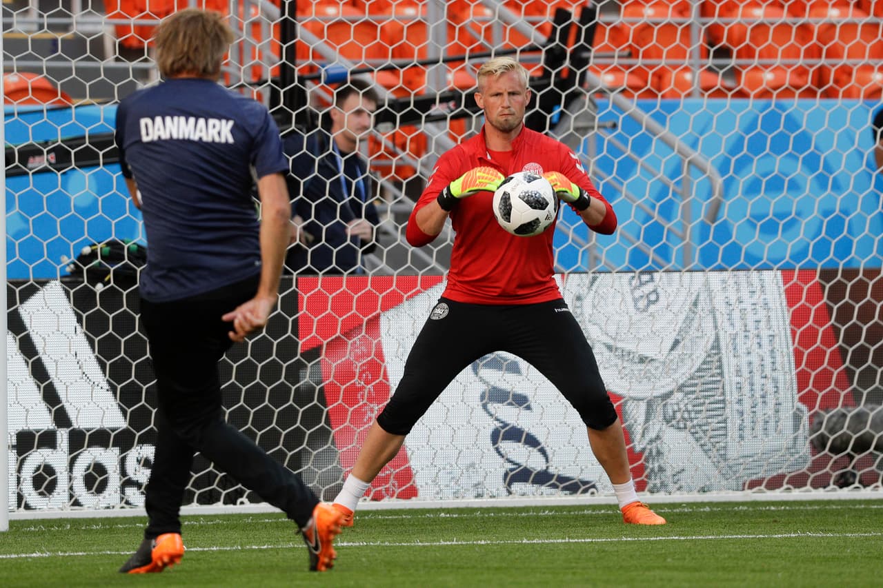 Y una parte muy importante de que Dinamarca haya cosechado tres puntos ante los peruanos fue por este hombre: Kasper Schmeichel, el estelar guardameta.
